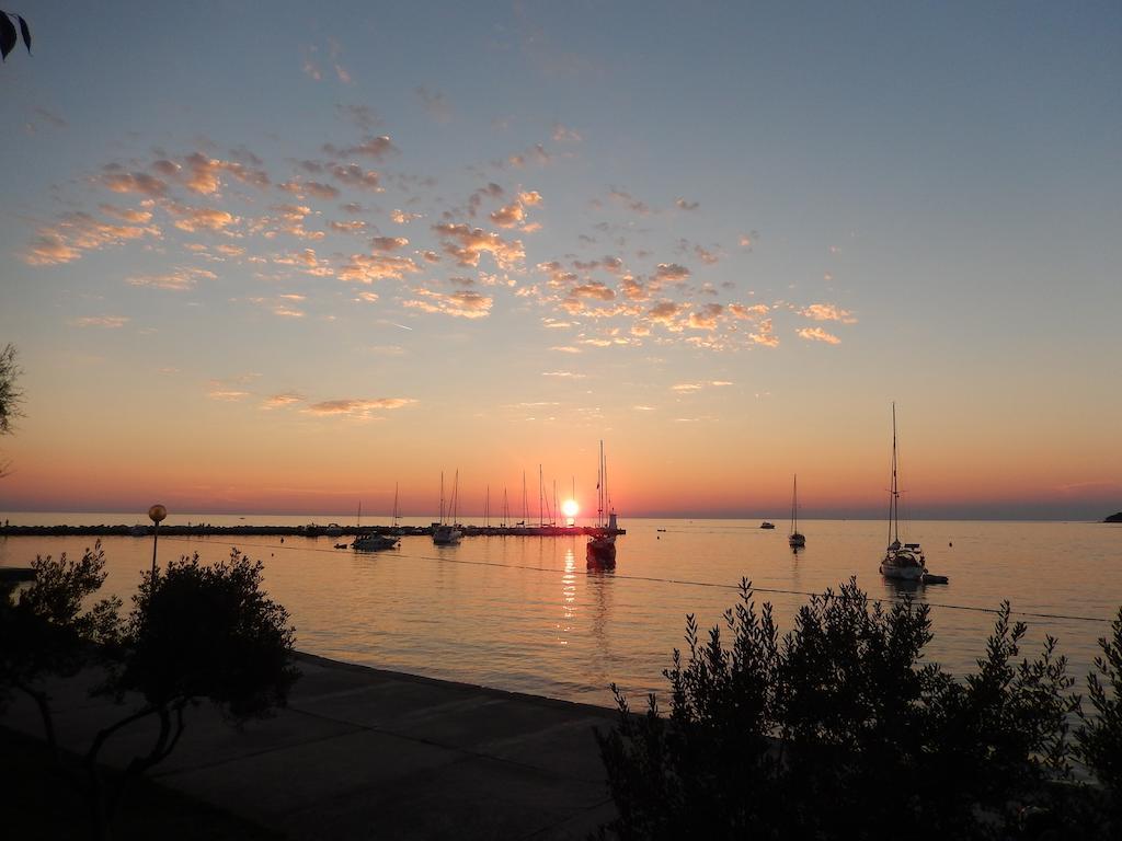 Apartments Nautica Novigrad Istria Eksteriør billede