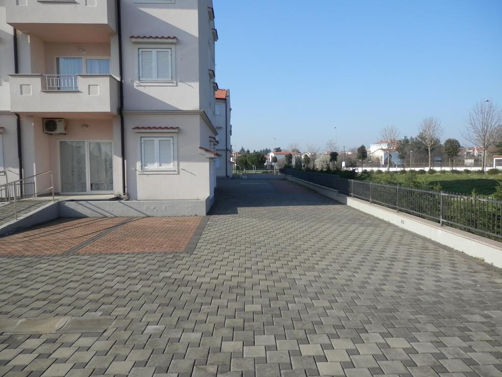 Apartments Nautica Novigrad Istria Eksteriør billede